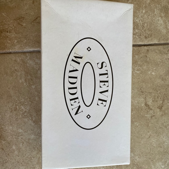 Steve Madden NICKIEE Sandal - Picture 4 of 4